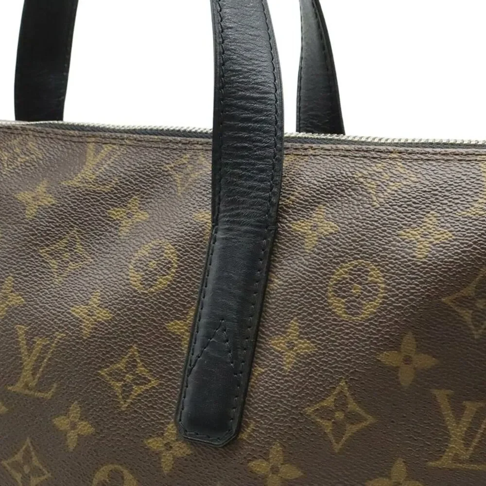 LOUIS VUITTON delivery duty